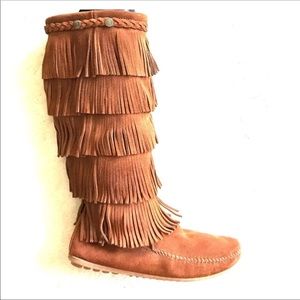 Minnetonka 5 layer boots